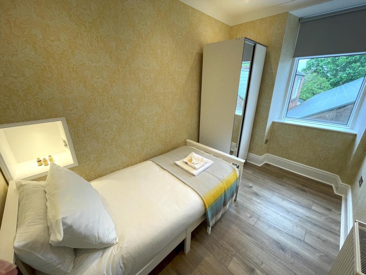 Pass The Keys Beautifully Presented 3Br Luxury Apartment 커쿠브리 외부 사진